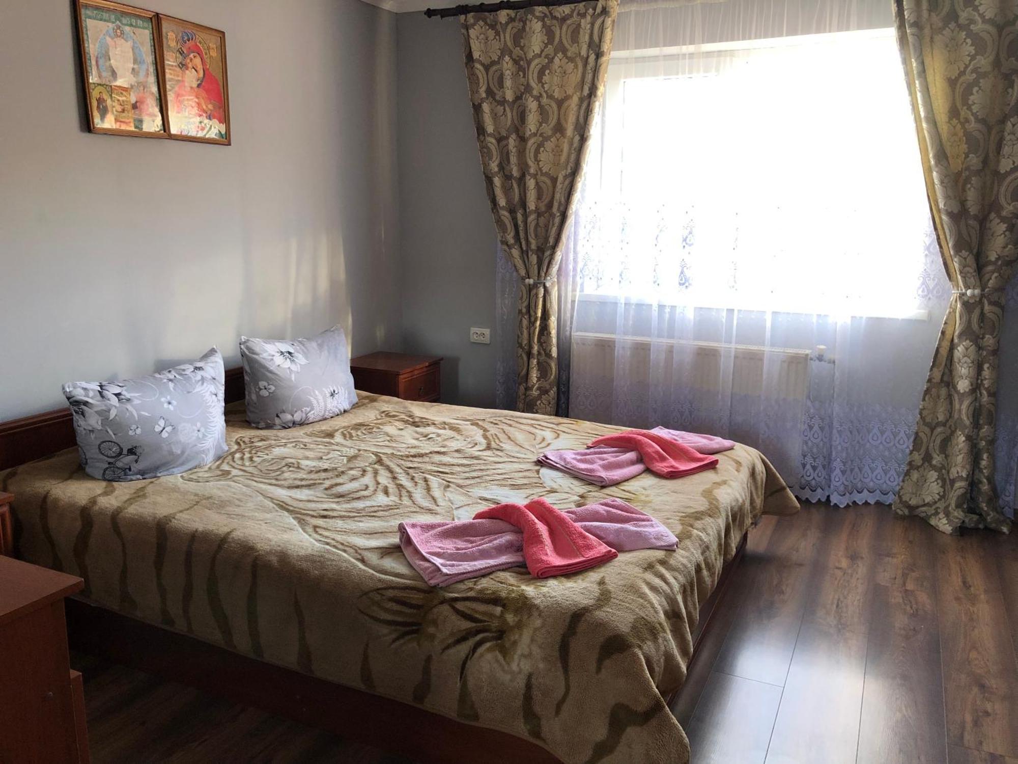 House Mold Villa Lazeshchyna Buitenkant foto